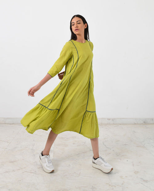 Contrasing Paneled Dress